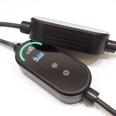 買う 7kW 32A IP67 スマートポータブルEV充電器 5mケーブル CE認証付き オンライン製造