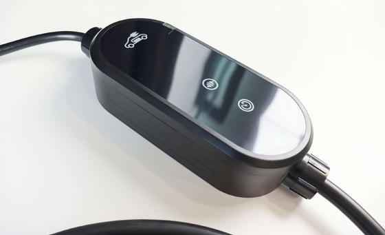 よい価格 CE 3kW Portable EV Charger 16A IP67 with 5m Cable オンライン